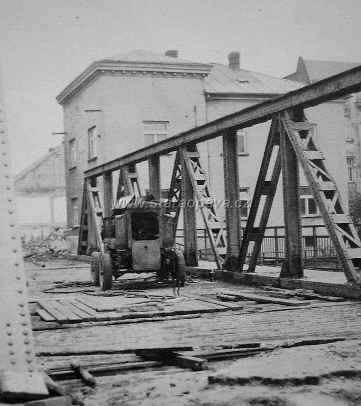 ratiborska (13).JPG - Původní most přes řeku v 60.letech 20.století